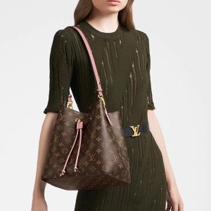 LOUIS VUITTON ファッションハンドバッグ Ref:M44022